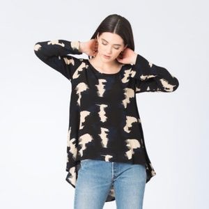 WRAY Black & Creme abstract button tunic top